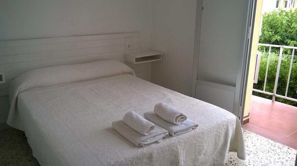 Hostal Paris Ciutadella Ситадела Стая снимка