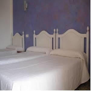 Hostal Paris Ciutadella Ситадела Екстериор снимка