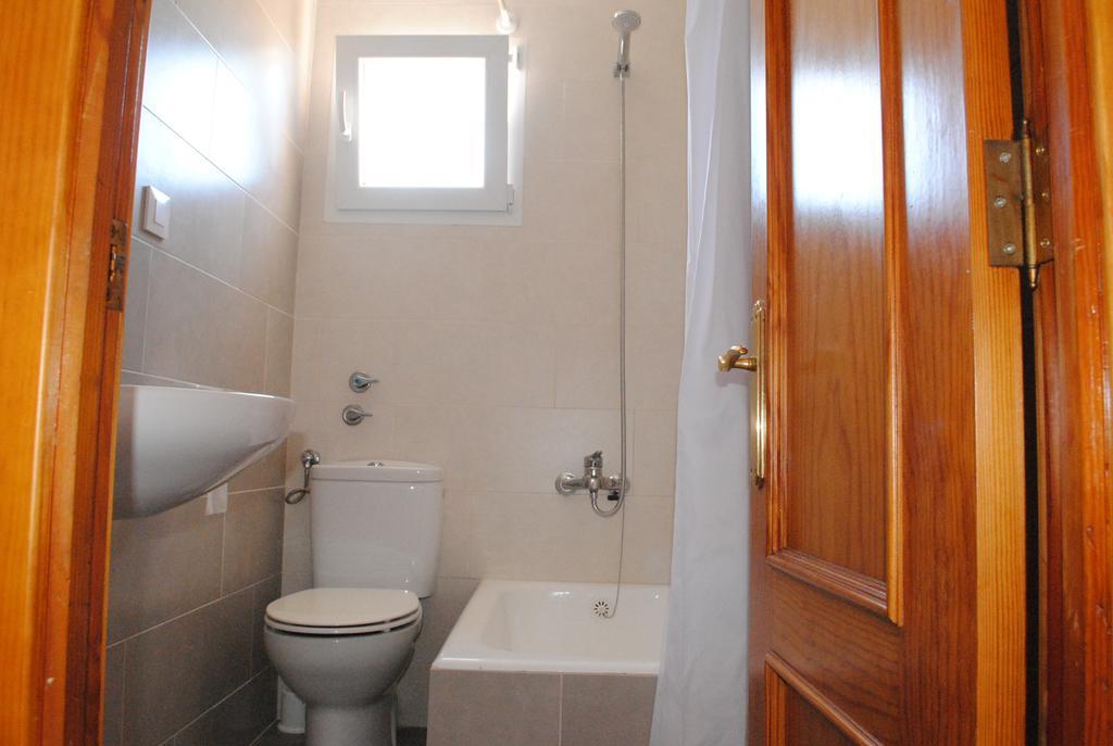 Hostal Paris Ciutadella Ситадела Стая снимка